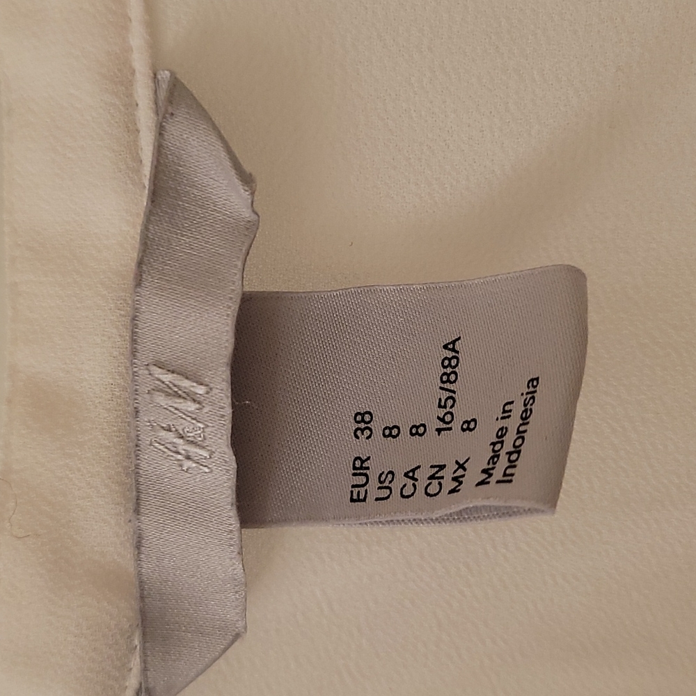 H&M White Blouse with Ruffle Sleeves - Picture 4 of 5